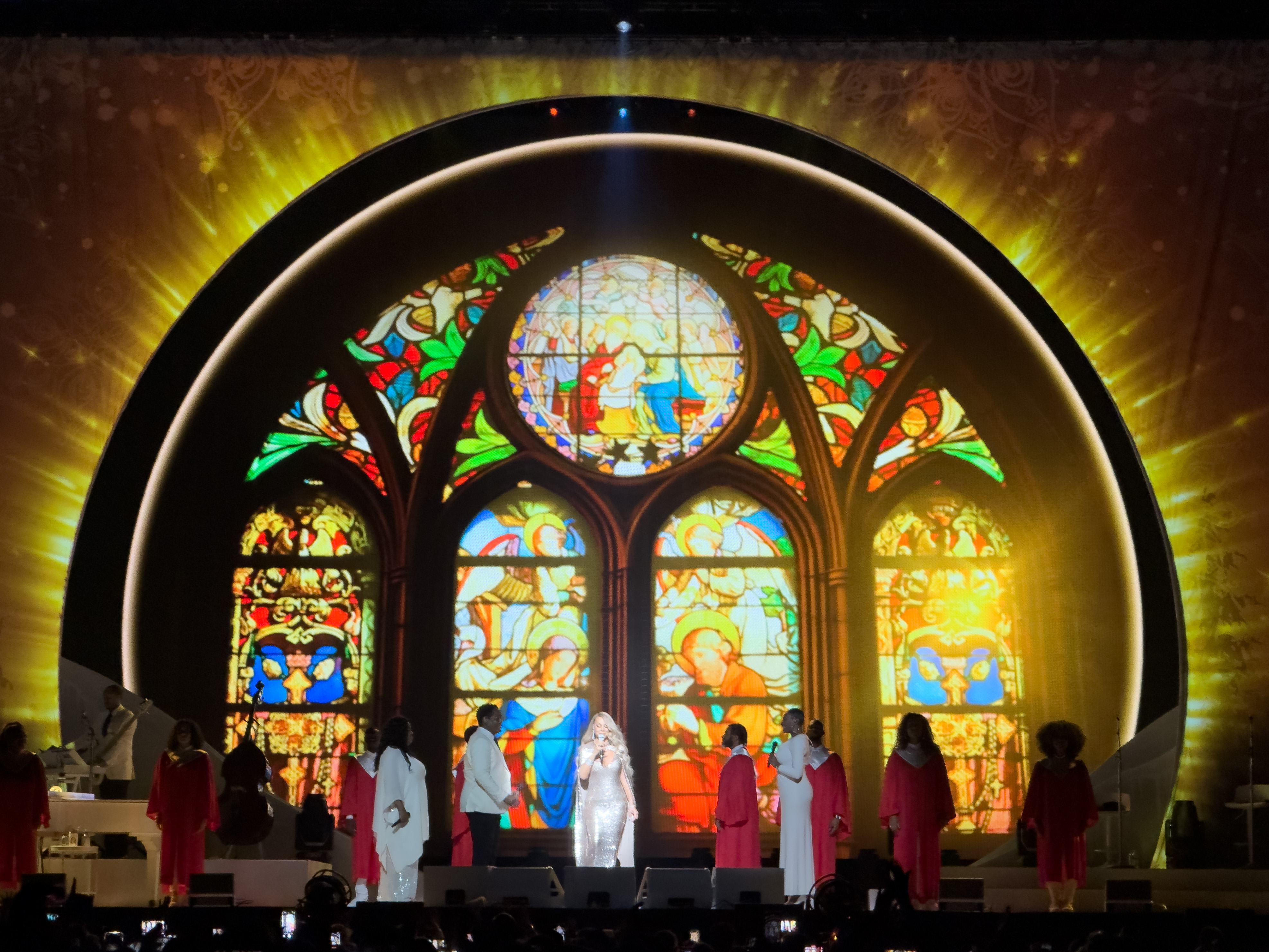 Mariah Carey: Merry Christmas One & All - image 2