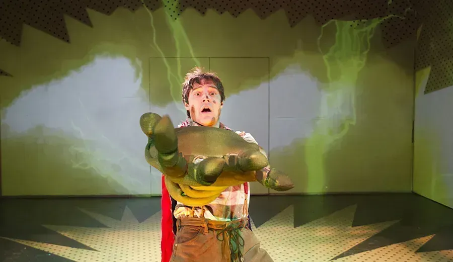 P.S. Jones and the Frozen City - image 1